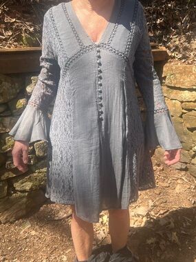 Callie Mac Gray V Neck Lace Bell Sleeve Fit And Flare Dress Size M